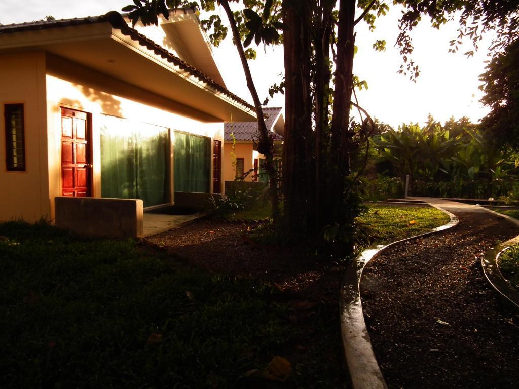 Villa De Mama Rawai Esterno foto