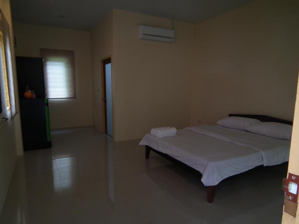 Villa De Mama Rawai Esterno foto